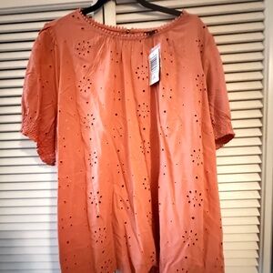 NWT - torrid cut out shirt - 3X